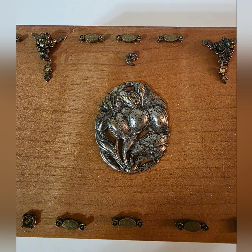 Upcycled Wooden Jewelry Trinket Box